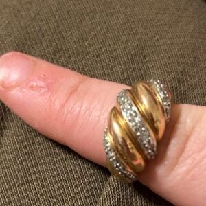 Elegant Gold Diamond Ring 925